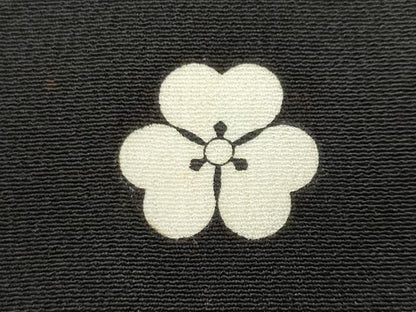 平和屋着物■豪華黒留袖　刺繍　孔雀枝松文　金銀糸　正絹　逸品　CABG9810fb