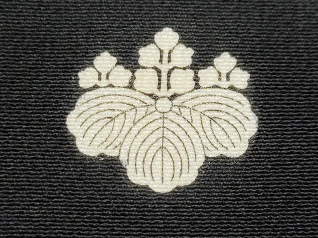 平和屋着物■豪華黒留袖　作家物　駒刺繍　立波飛鶴文　金彩　正絹　逸品　CABG9812fb