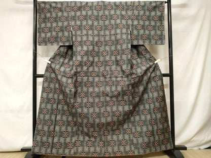 平和屋着物■本場大島紬　琉球絣文様　正絹　逸品　未使用　CABH0157ev