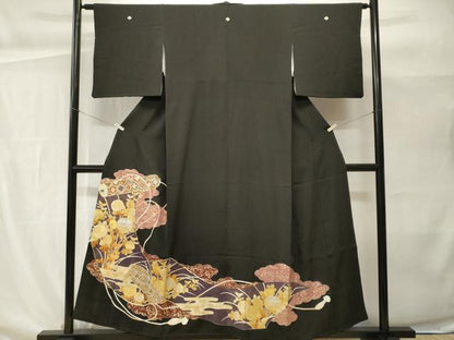 平和屋着物■豪華黒留袖　駒刺繍　絵巻草花文　金銀彩　正絹　逸品　CABH0480ev