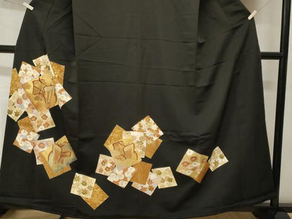 平和屋着物■豪華黒留袖　駒刺繍　色紙重ね御所車花文　金彩　正絹　逸品　CABH0584ev