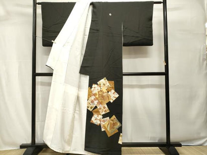 平和屋着物■豪華黒留袖　駒刺繍　色紙重ね御所車花文　金彩　正絹　逸品　CABH0584ev