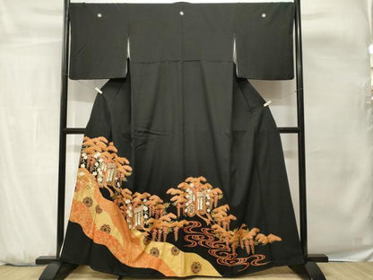 平和屋着物■豪華黒留袖　御所車松藤花房文　金彩　正絹　逸品　CABH0643ev