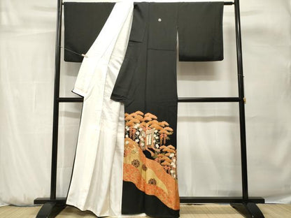 平和屋着物■豪華黒留袖　御所車松藤花房文　金彩　正絹　逸品　CABH0643ev