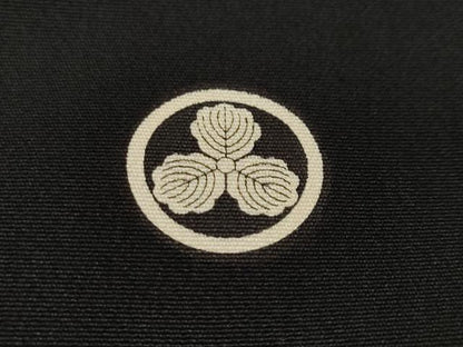 平和屋着物■豪華黒留袖　御所車松藤花房文　金彩　正絹　逸品　CABH0643ev