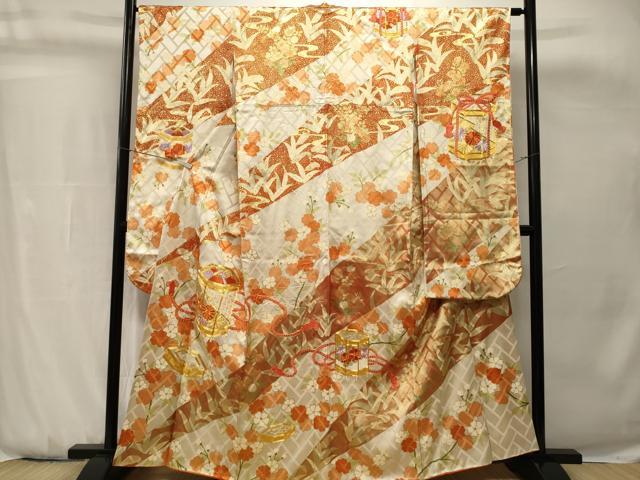 平和屋着物■豪華振袖　駒刺繍　貝桶草花文　金彩　正絹　逸品　CABH0749ev