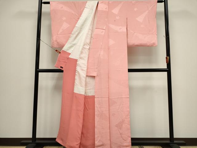 平和屋着物□上質な色無地 舞楓地紋 珊瑚色 高島屋扱い 正絹
