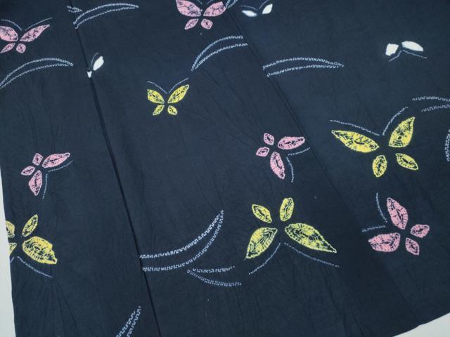 平和屋着物∴夏物　浴衣　有松鳴海絞り　芝草舞蝶文　濃紺色　綿　逸品　未使用　CABH1338ng