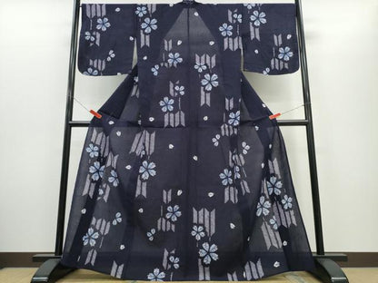 平和屋着物∴夏物　浴衣　有松鳴海絞り　舞桜　矢羽根文　濃藍色　綿　逸品　未使用　CABH1411ng