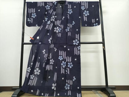 平和屋着物∴夏物　浴衣　有松鳴海絞り　舞桜　矢羽根文　濃藍色　綿　逸品　未使用　CABH1411ng
