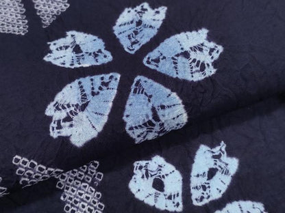 平和屋着物∴夏物　浴衣　有松鳴海絞り　舞桜　矢羽根文　濃藍色　綿　逸品　未使用　CABH1411ng
