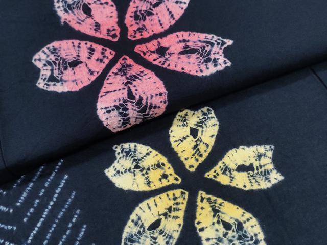 平和屋着物∴夏物　浴衣　有松鳴海絞り　舞桜　濃紺地　綿　逸品　未使用　CABH1414ng