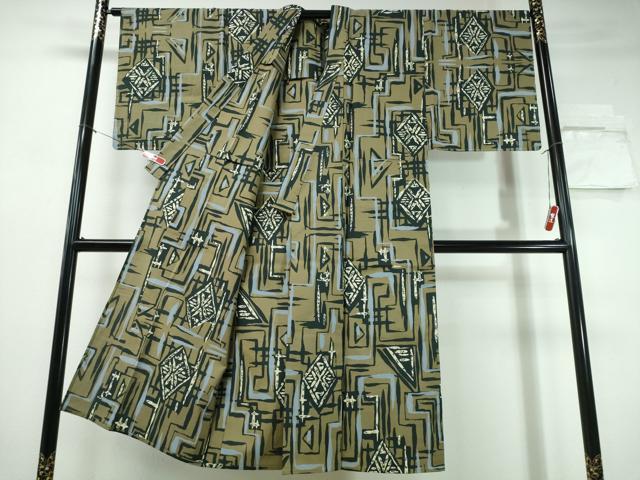平和屋着物∴夏物　男性　浴衣　注染　手縫い　幾何学文様　日本製　綿　逸品　未使用　CABH1560ng