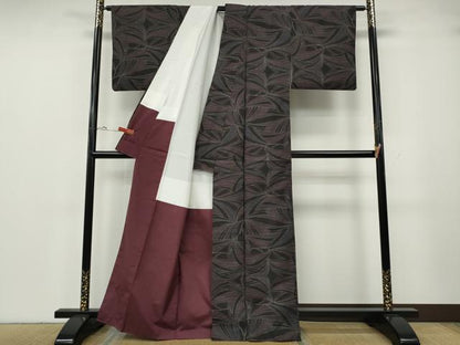 平和屋着物●本場大島紬　9マルキ　吉祥草葉文　正絹　逸品　CABH2461ut