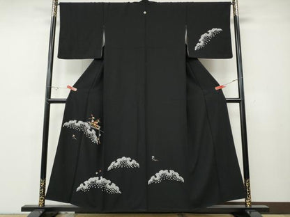 平和屋着物●訪問着　絞り　刺繍　雪芝花文　黒地　金糸　正絹　逸品　CABH2489ut