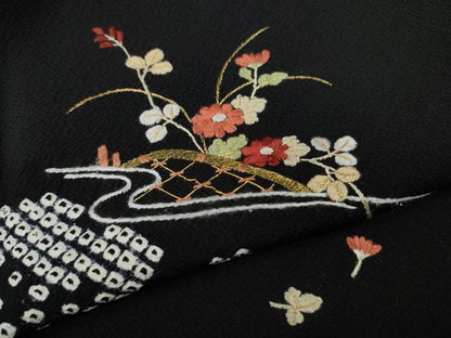 平和屋着物●訪問着　絞り　刺繍　雪芝花文　黒地　金糸　正絹　逸品　CABH2489ut