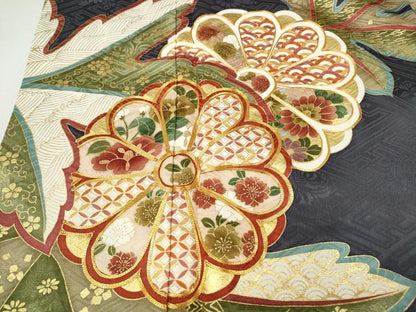 平和屋着物●豪華振袖　駒刺繍　舞花文　金彩　正絹　逸品　CABH2519ut