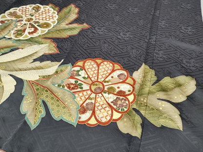 平和屋着物●豪華振袖　駒刺繍　舞花文　金彩　正絹　逸品　CABH2519ut