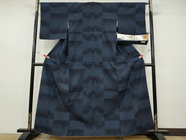 平和屋着物●本場真綿結城紬　100亀甲　横段舞蝶草木文　証紙付き　正絹　逸品　CABH2612ut