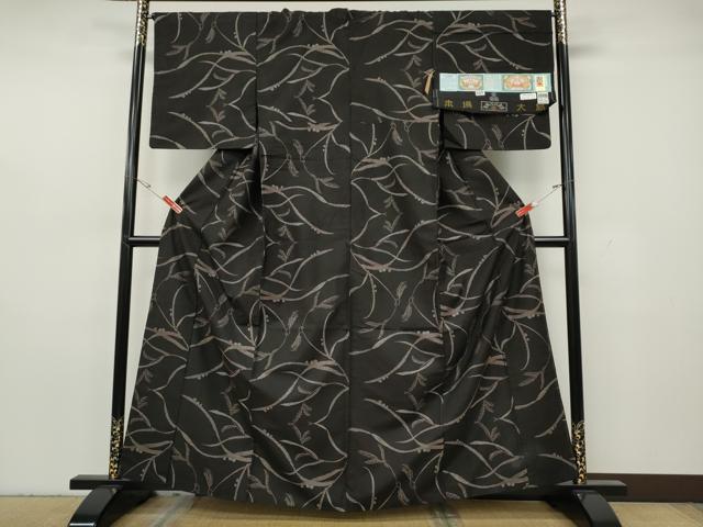 平和屋着物●本場大島紬　泥染め　9マルキ　草花文　車輪梅工芸謹製　証紙付き　正絹　逸品　CABH2613ut