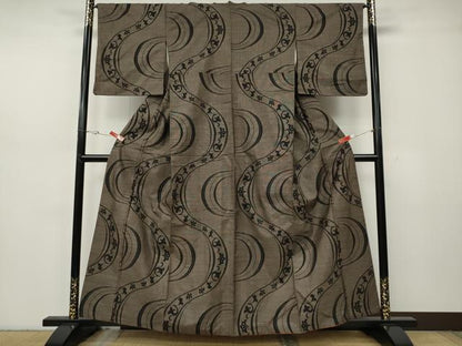 平和屋着物●本場大島紬　9マルキ　よろけ縞花文　正絹　逸品　CABH2636ut