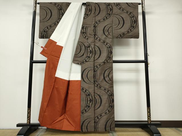 平和屋着物●本場大島紬　9マルキ　よろけ縞花文　正絹　逸品　CABH2636ut
