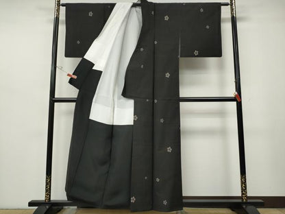 平和屋着物●本場大島紬　9マルキ　地空き　舞花文　正絹　逸品　CABH2639ut