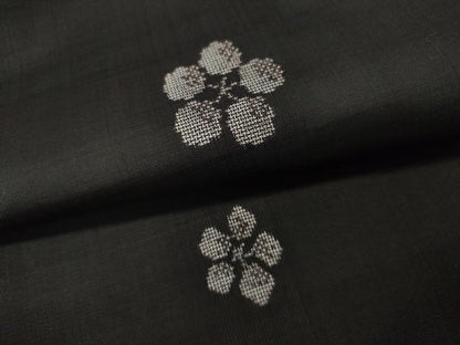 平和屋着物●本場大島紬　9マルキ　地空き　舞花文　正絹　逸品　CABH2639ut