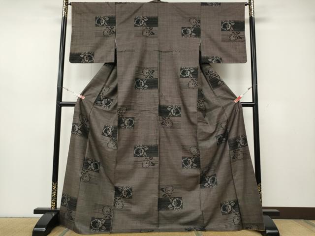 平和屋着物●本場大島紬　9マルキ　舞花文　正絹　逸品　CABH2641ut