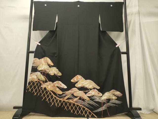 平和屋着物■黒留袖 駒刺繍 笠松飛鶴花文 金彩 洗える着物 CABH2960oy