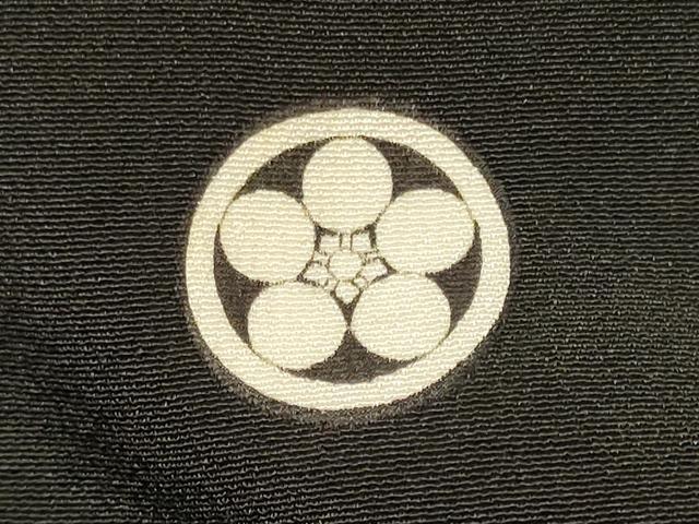 平和屋着物■豪華黒留袖　駒刺繍　立波鏡裏花鳥文　金彩　正絹　逸品　CABH3088oy