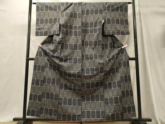 平和屋着物■上質な紬　幾何学文　黒地　正絹　逸品　CABH3164oy