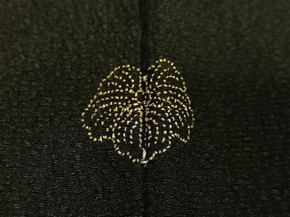 平和屋着物＃羽織　寿光織　草花文　黒地　金銀糸　正絹　逸品　CABH3236ua