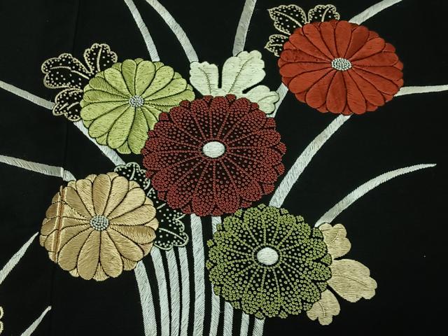 平和屋着物＃中国三大刺繍　相良刺繍　総刺繍　羽織　草花文　黒地　正絹　逸品　CABH3275ua