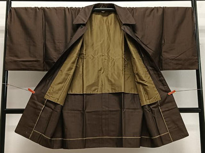 平和屋着物∞男性　角袖　紬地　憲法茶色　巾着付き　正絹　逸品　未使用　CABH3296ua