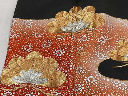 平和屋着物■豪華黒留袖　駒刺繍　霞花松文　金銀彩　正絹　逸品　CABH3396ua