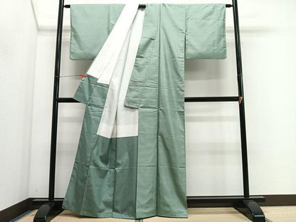 平和屋着物■本場染大島紬　山葵色　正絹　逸品　CABH3556ua