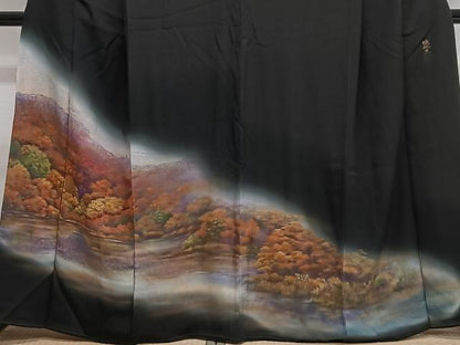 平和屋着物■豪華黒留袖　作家物　嵯峨　樹林風景文　暈し染め　金彩　正絹　逸品　CABH3567ua
