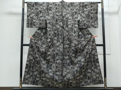 平和屋着物●本場大島紬　9マルキ　枝葉文　正絹　逸品　CABH3603th