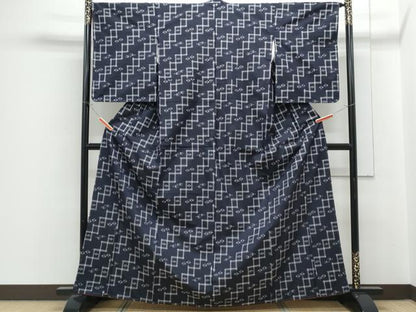 平和屋着物●本場琉球絣　紬　反端付き　正絹　逸品　CABH3608th