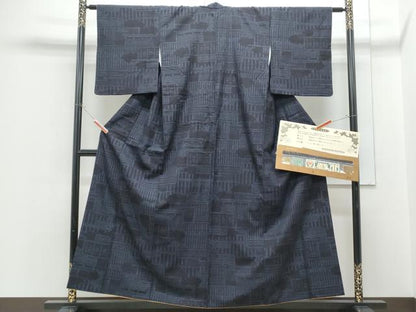 平和屋着物●本場結城紬　重要無形文化財　80亀甲　吉祥文　ほてい屋扱い　井上商事謹製　証紙付き　正絹　逸品　CABH3610th