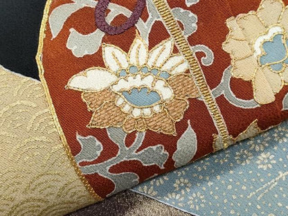 平和屋着物●創業460年・千總　黒留袖　駒刺繍　陶器花文　金彩　高島屋扱い　正絹　逸品　CABH3621th