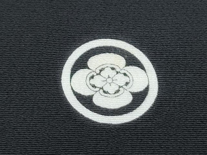 平和屋着物●創業460年・千總　黒留袖　駒刺繍　陶器花文　金彩　高島屋扱い　正絹　逸品　CABH3621th