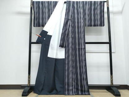 平和屋着物●結城紬　立涌文　証紙付き　正絹　逸品　CABH3629th