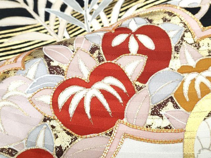 平和屋着物●豪華振袖　駒刺繍　宝尽くし飛鶴花文　金彩　正絹　逸品　CABH3673th