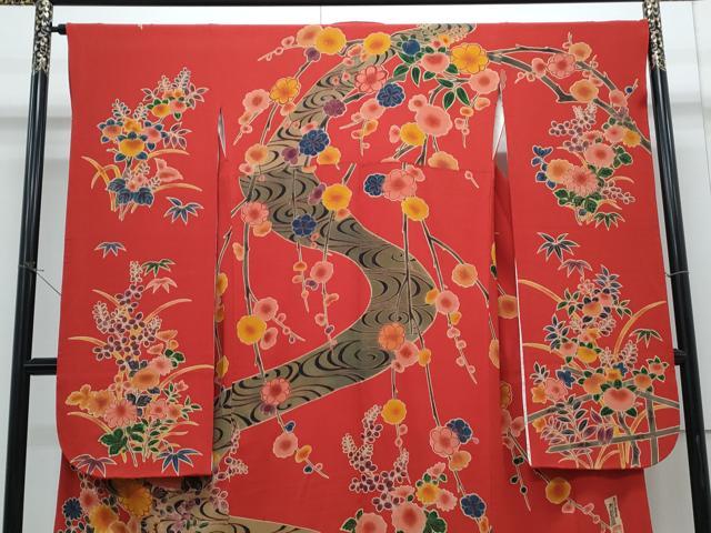 平和屋着物●宮内庁御用達　赤城右堂　豪華振袖　流水草花文　鬼しぼ縮緬　正絹　逸品　CABH3676th