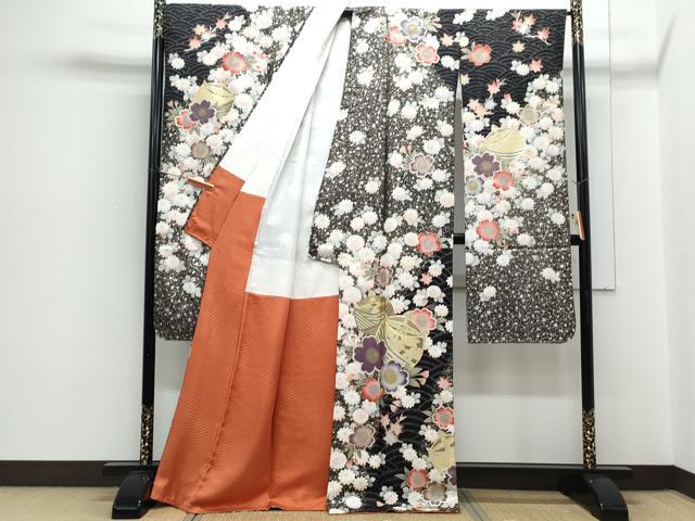 平和屋着物●豪華振袖　駒刺繍　糸巻き花文　黒地　金彩　正絹　逸品　CABH3707th