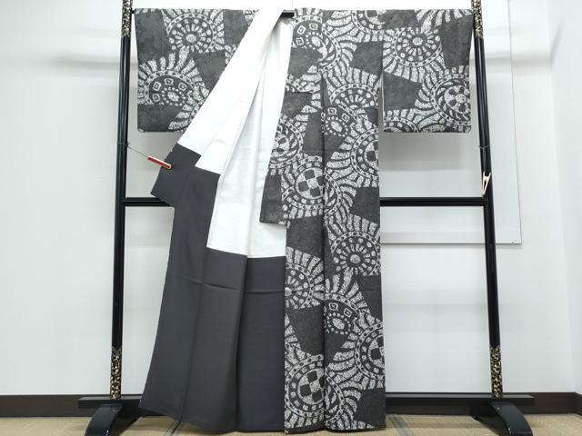 平和屋着物●創業140年　小糸染芸の四代目　小糸敏夫　小紋　片輪車文　正絹　逸品　CABH3733th