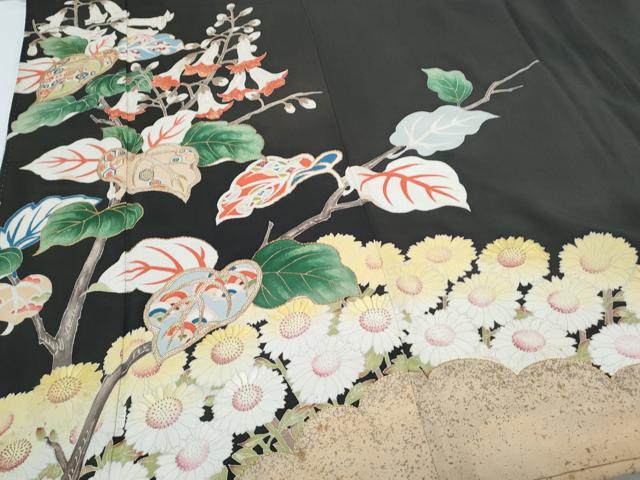 平和屋着物●アンティーク　大正ロマン　黒留袖　駒刺繍　草花文　金彩　正絹　逸品　CABH3761th