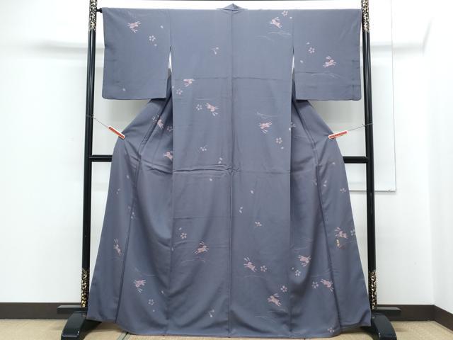 平和屋着物●染色作家　津室朱光　小紋　跳兎　舞花文　金彩　正絹　逸品　CABH3799th
